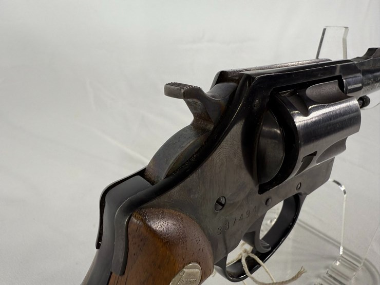 #67-•-charter-arms-undercover-38-special-revolver-337494-image-12