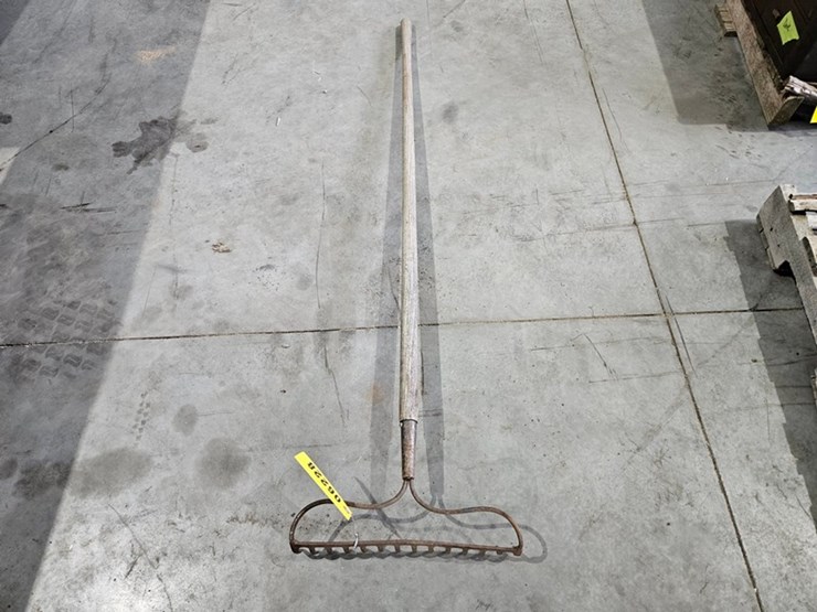 #6228-•-metal-rake-image-2