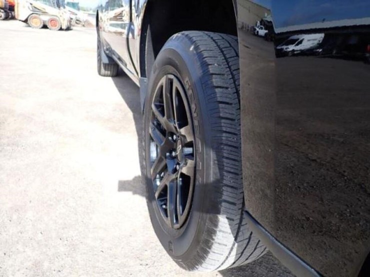 2024-chevrolet-silverado-1500-image-43