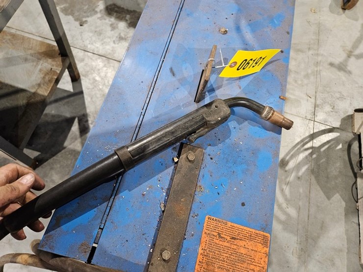 #6191-•-miller-millermatic-200-welder-image-9