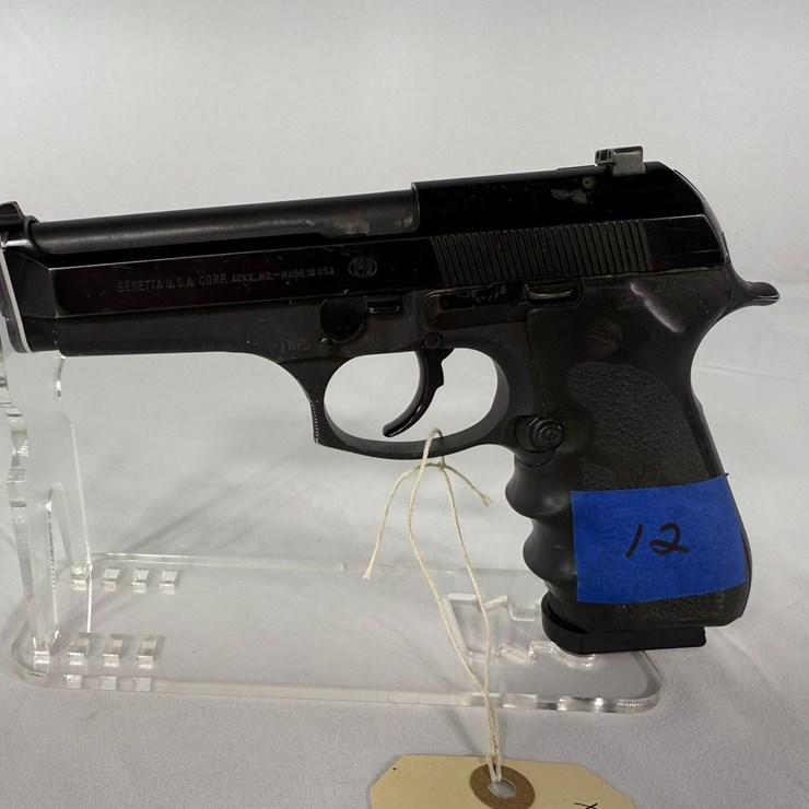 #12 • Beretta 96D 40 Pistol BER195967