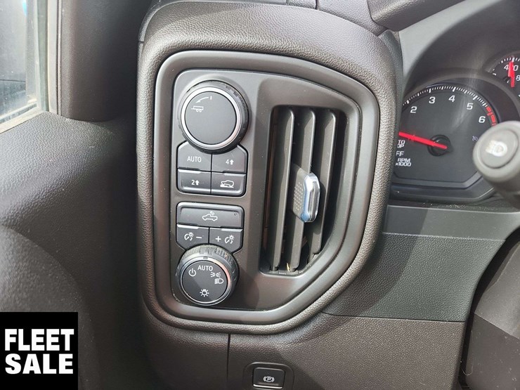 2022-chevrolet-silverado-1500-image-22