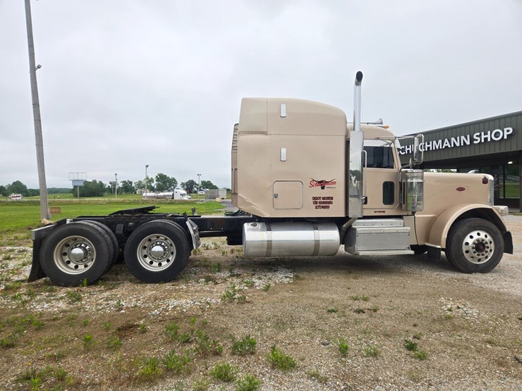 2016-peterbilt-389-image-20