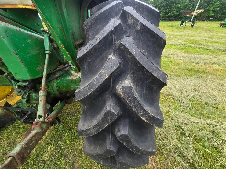 john-deere-4020-image-51