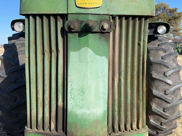 john-deere-720-image-9