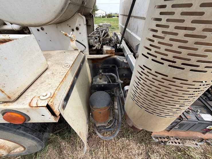 mack-cement-truck-image-23