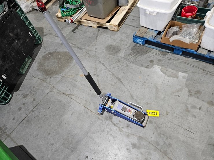 #6258-•-pittsburgh-racing-1.5-ton-floor-jack-image-3