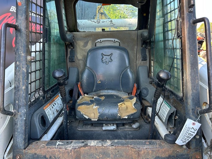 bobcat-t320-image-12