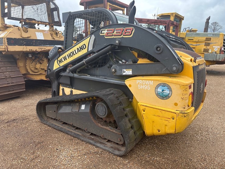 new-holland-c238-image-4