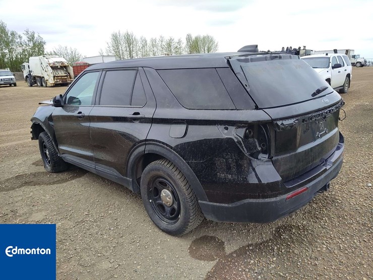 2025-ford-explorer-image-2