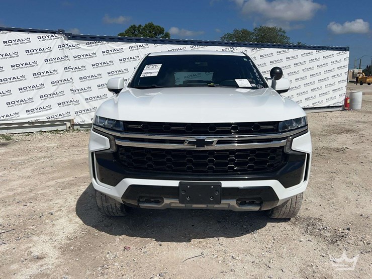 2021-chevrolet-tahoe-image-30