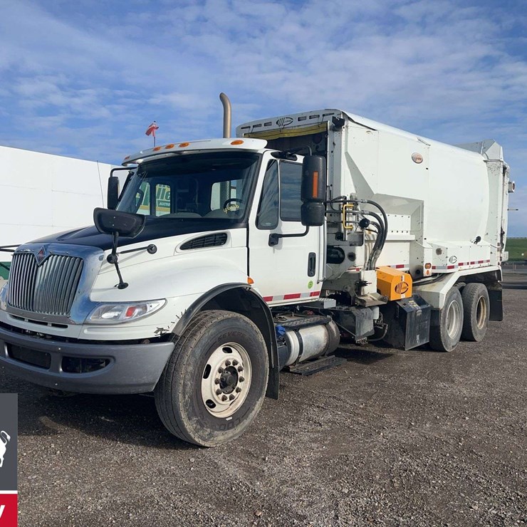 2018 INTERNATIONAL WORKSTAR 7400