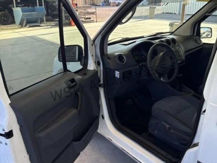 2013-ford-transit-connect-image-28