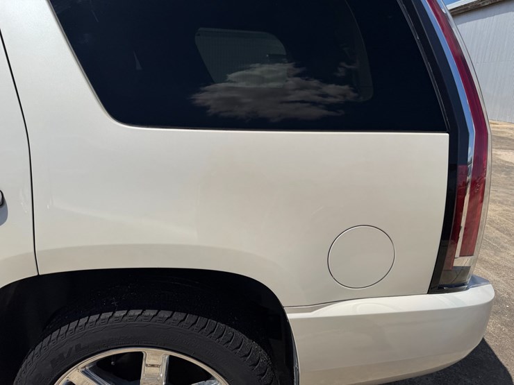 2007-cadillac-escalade-image-27