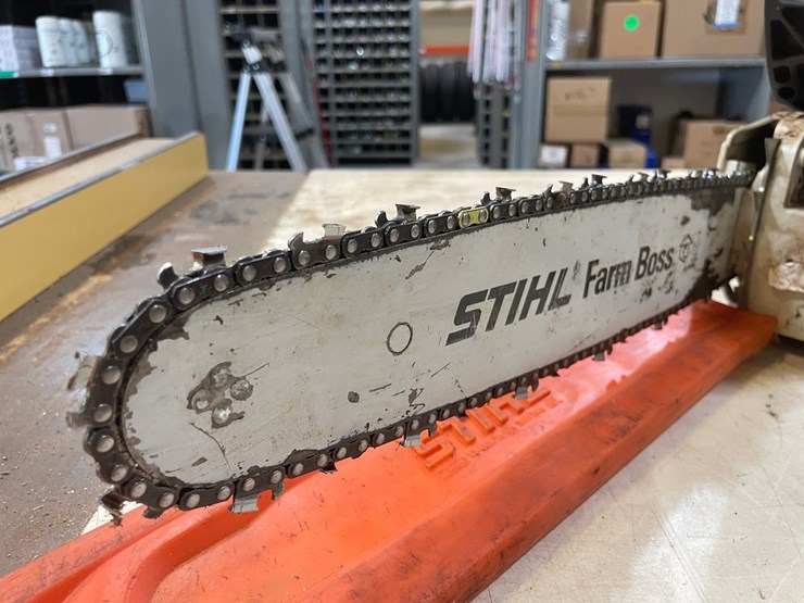 #10223-•-stihl-ms271-chainsaw-image-2