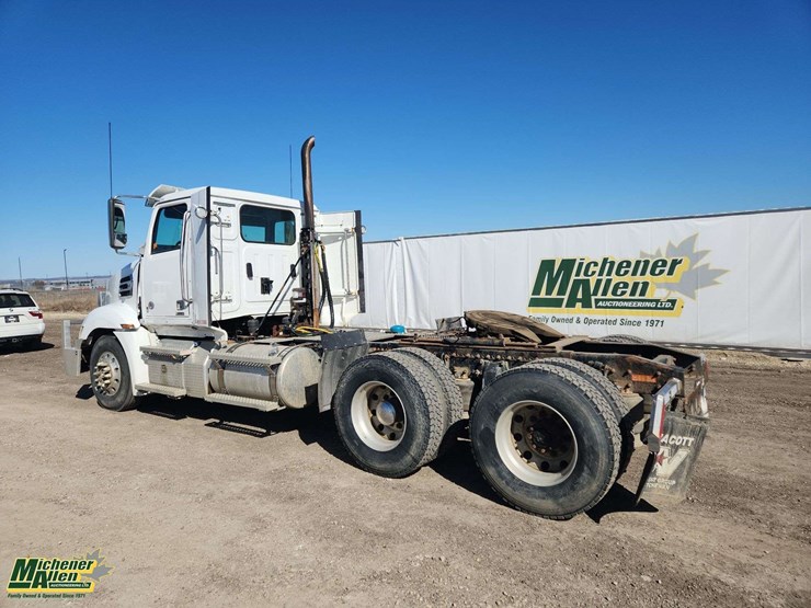 2021-western-star-5700xe-image-3