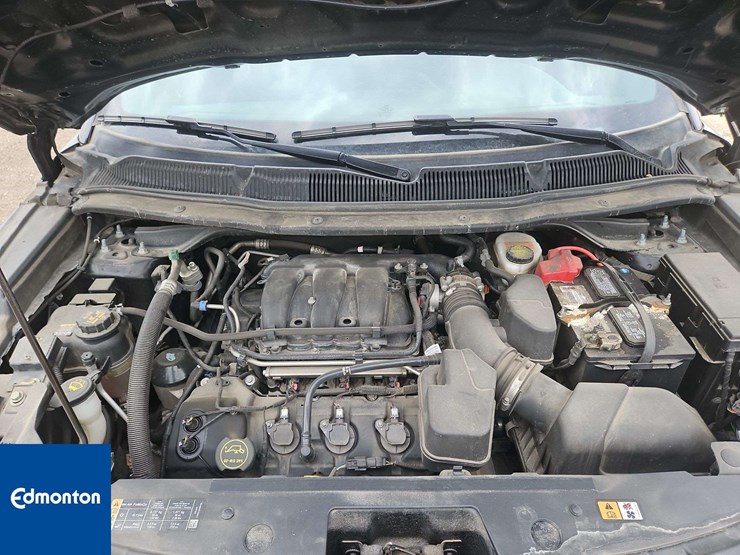 2019-ford-explorer-image-21