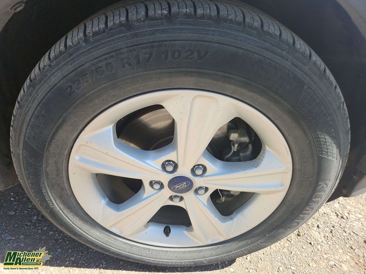 2014-ford-escape-se-image-13