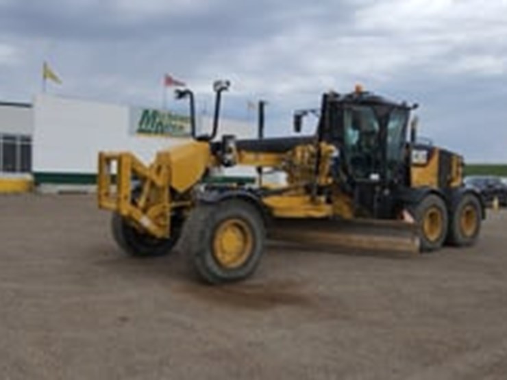 caterpillar-160m-awd-image-5