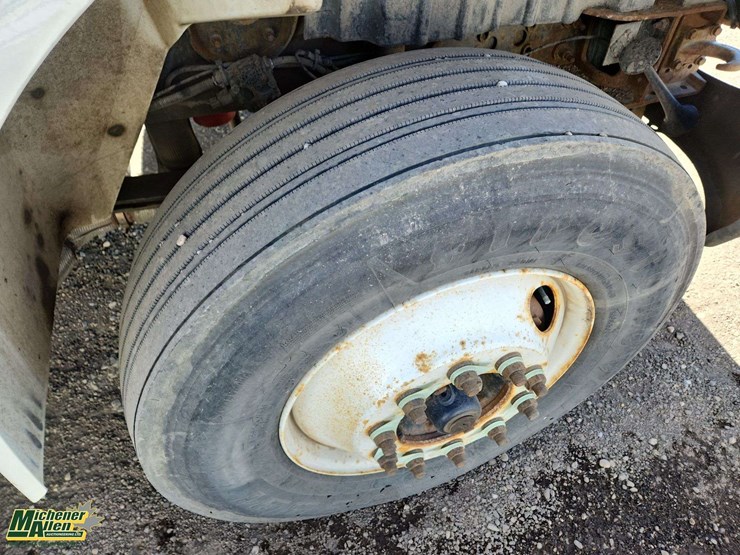 international-durastar-4400-image-15