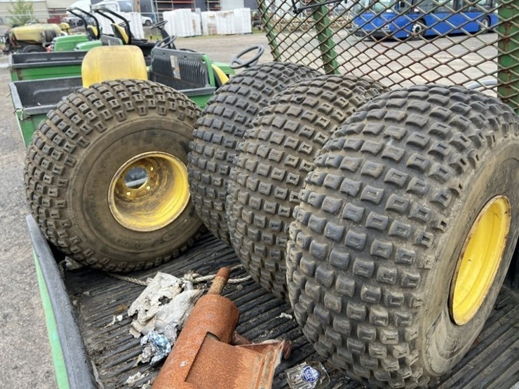 john-deere-gator-image-13