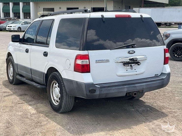 2012-ford-expedition-image-4