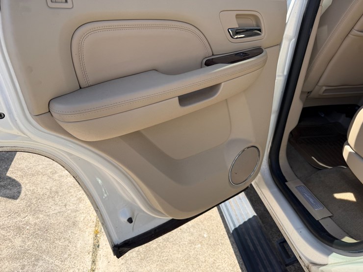 2007-cadillac-escalade-image-81