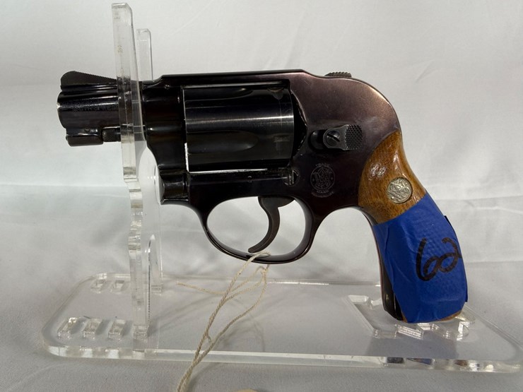 #62-•-smith-&-wesson-air-weight-38-38-special-revolver-j9627-image-1