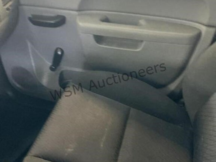 2013-chevrolet-silverado-3500hd-image-22
