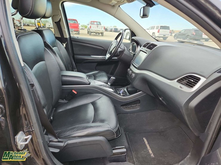 2011-dodge-journey-image-26