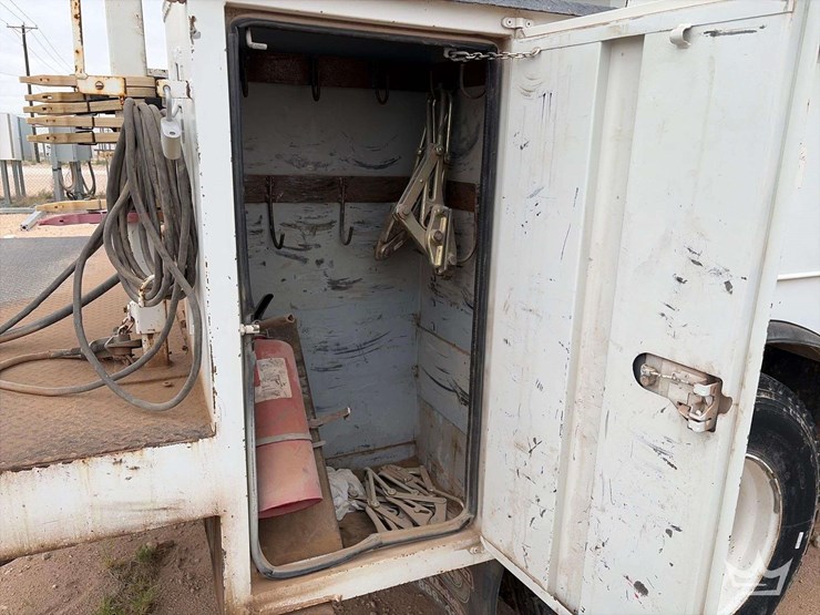 international-durastar-4300-image-45
