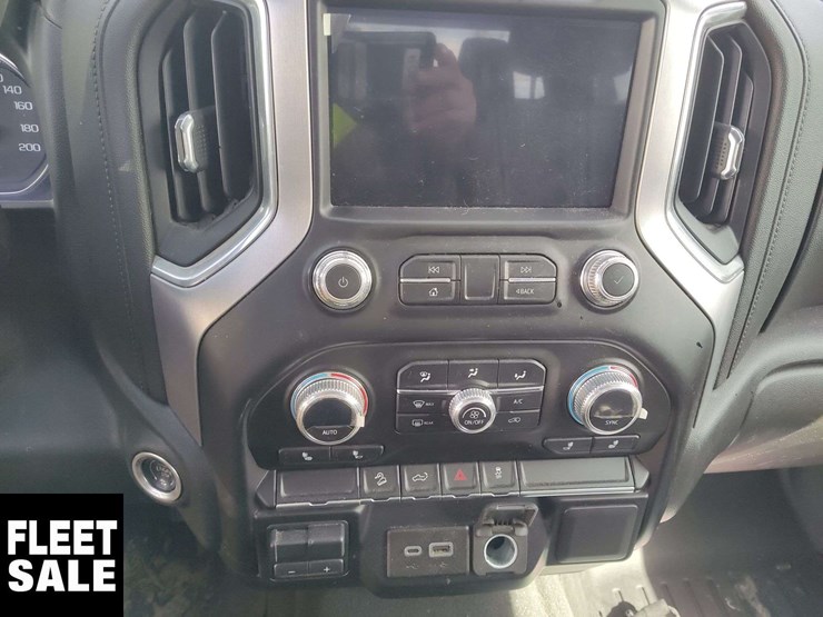 2023-gmc-sierra-2500hd-image-11