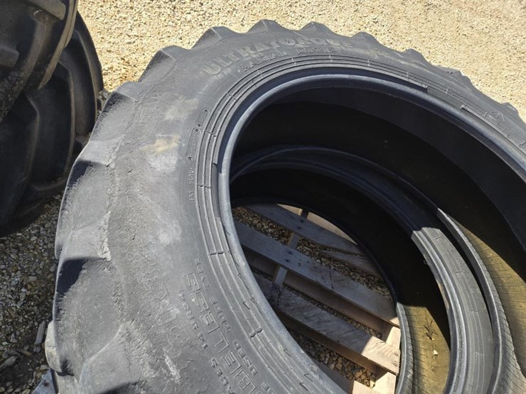 #506-•-(2)-firestone-380/85r34-tractor-tires-image-4