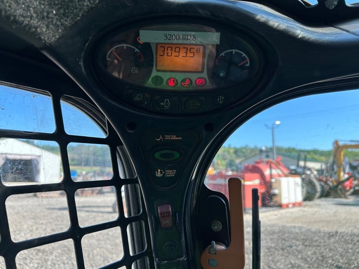 2020-bobcat-t550-image-24