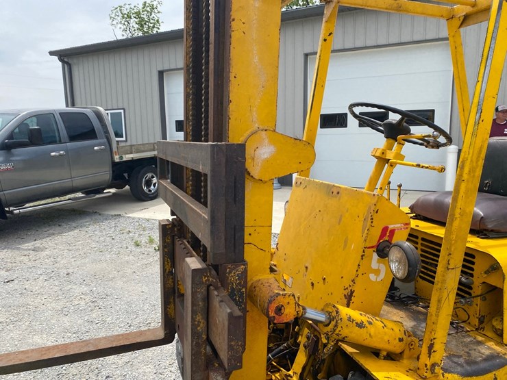 white-lp-gas-forklift.-image-10