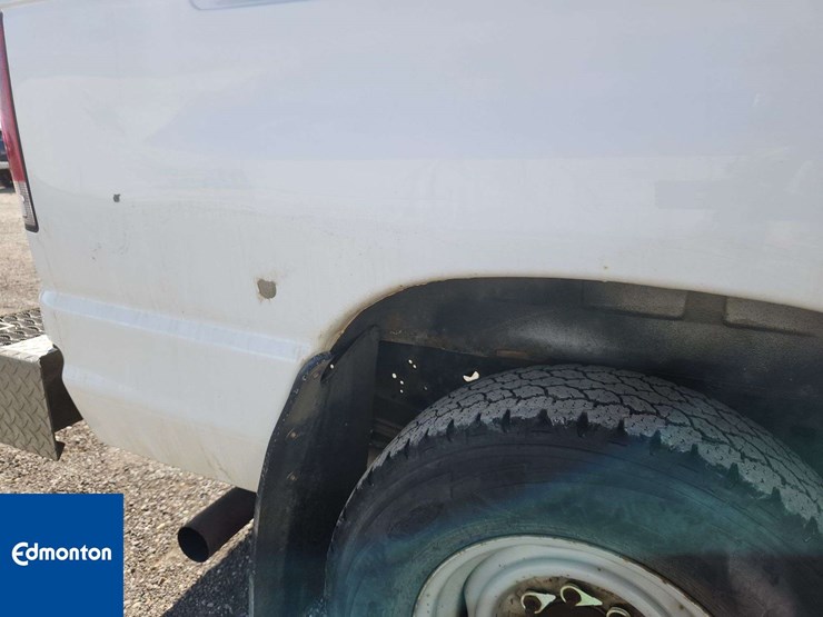 2012-ford-cargo-image-37
