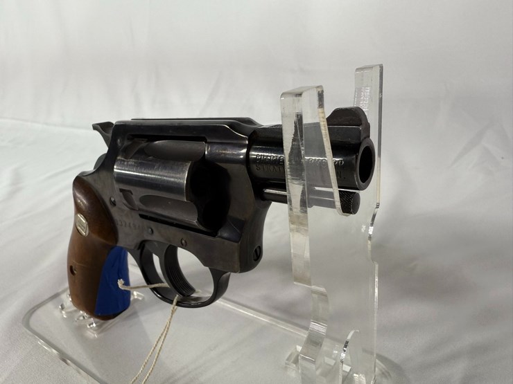 #67-•-charter-arms-undercover-38-special-revolver-337494-image-16