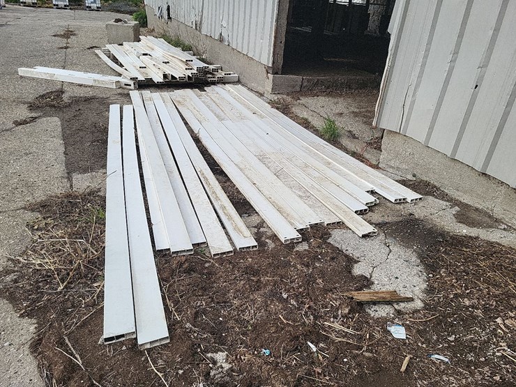 pvc-white-fence-w/post-image-9