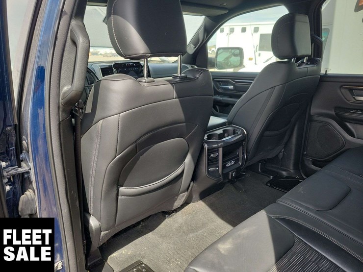 2022-dodge-1500-image-32