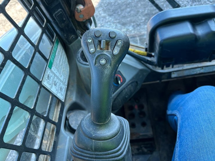 2020-bobcat-t550-image-26
