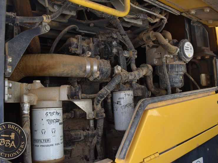 2021-komatsu-wa380-8-image-42