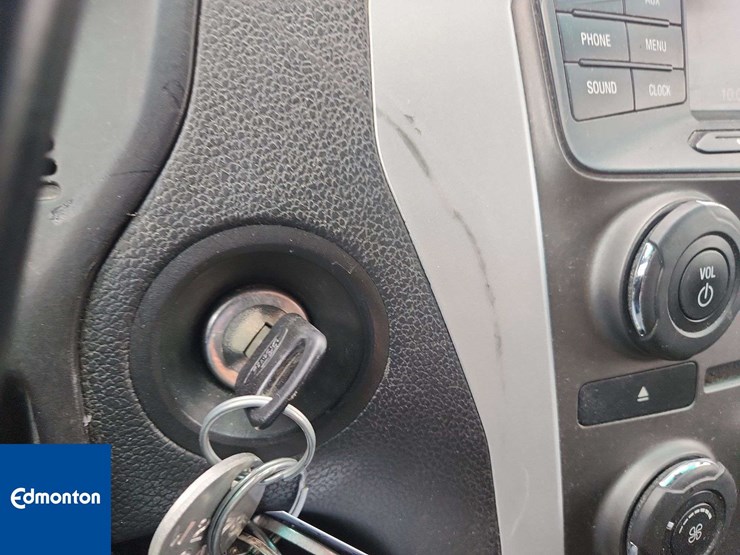2015-ford-explorer-image-24
