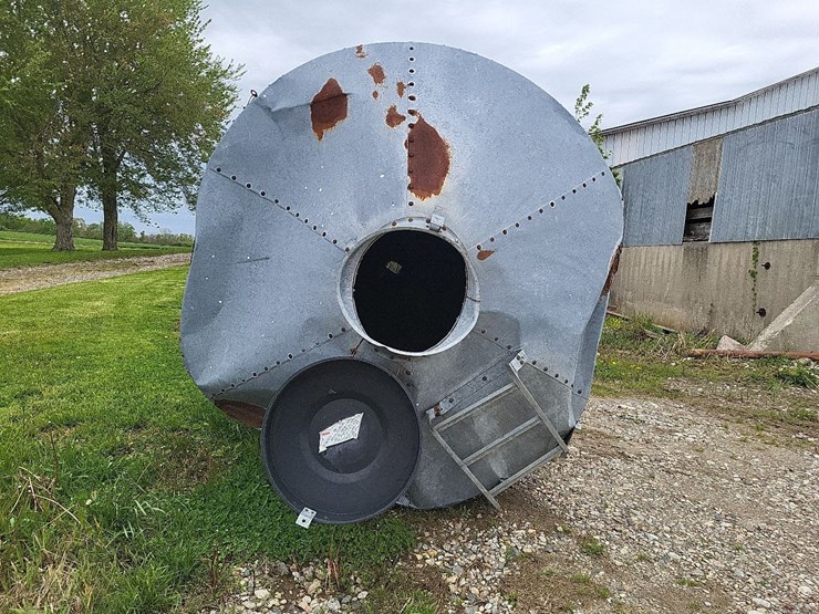 feed-bin-w/stand-image-4