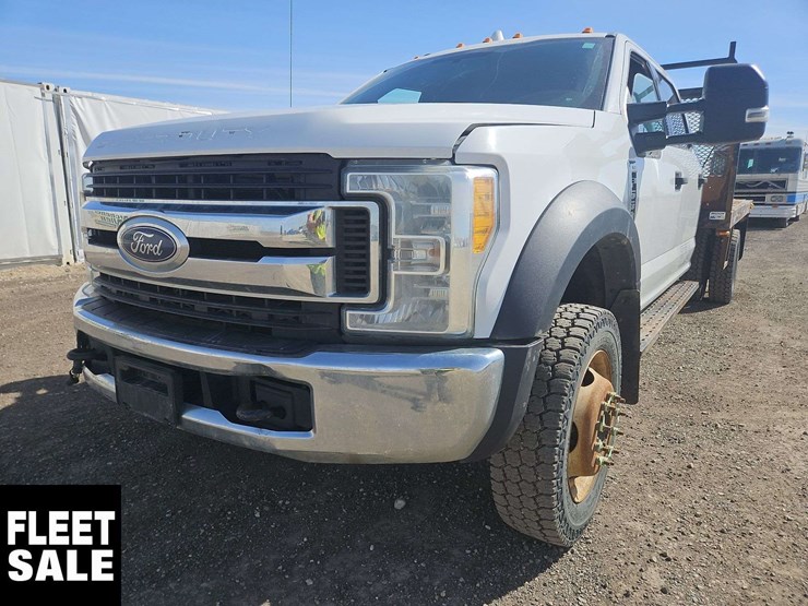 2017-ford-f550-image-11