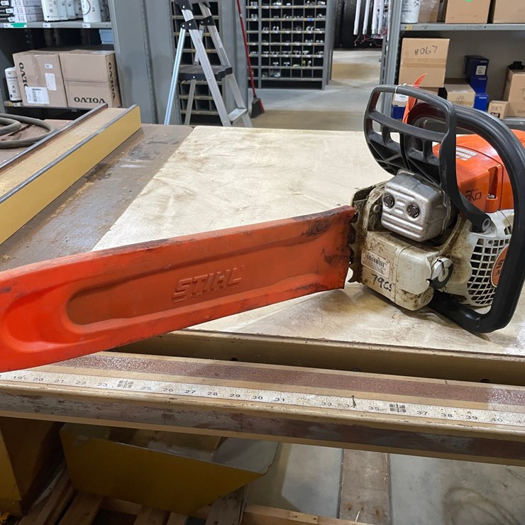 #10220 • Stihl MS271 Chainsaw