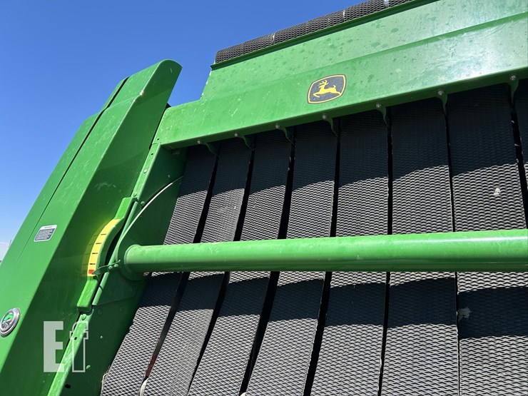 2012-john-deere-569-premium-image-33