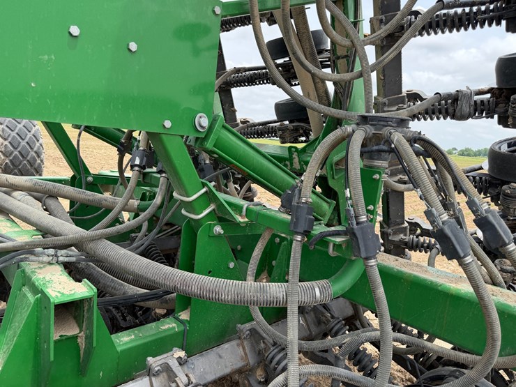 john-deere-1890-image-38