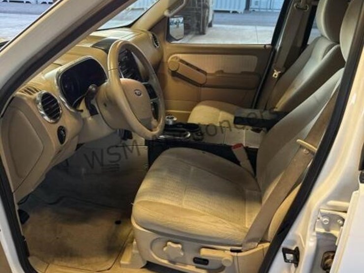 2009-ford-explorer-image-22