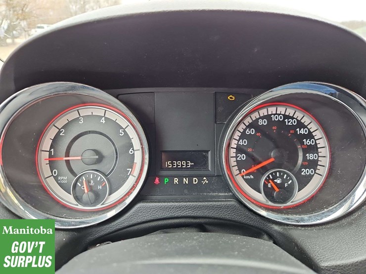 2014-dodge-grand-caravan-image-26