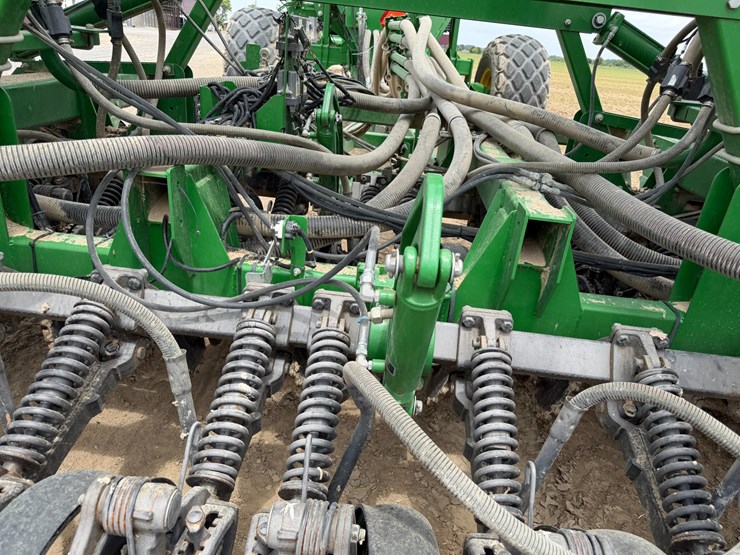 john-deere-1890-image-36